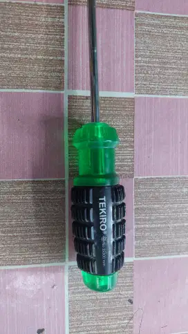 Tekiro Obeng Gagang Karet Plus  6 x 300mm Original