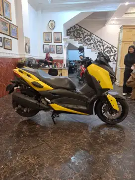 DP PROMO XMAX 2018 MOTOR MULUS GRES KAYA BARU KM RENDAH