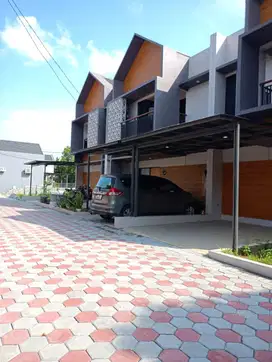 RUMAH BERNUANSA VILA DI BEKASI TIMUR