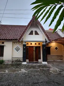 Disewakan rumah minimalis dalam perumahan area Lempongsari