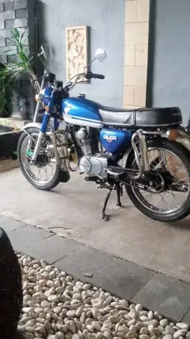 Honda cb100 th 1973
