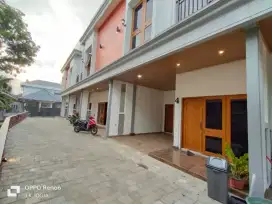 Disewakan rumah istimewa Full Furnish area Minomartani Sleman