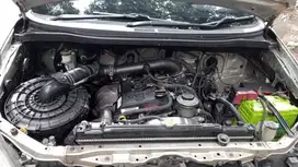 Toyota Kijang Innova 2004 Bensin
