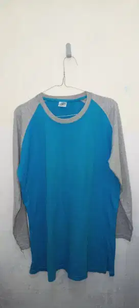 Kaos Matahari Panjang