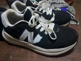 Sepatu NB olahraga size 27.5