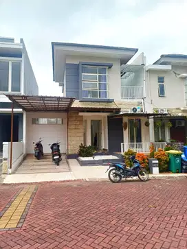 Rumah 2lt dlm komplek elit sleman