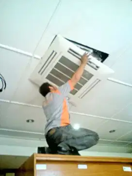 Service Ac,Mesin Cuci,Kulkas,Pompa Air dan Bongkar Pasang AC.