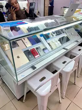 Etalase konter jual beli hp dll