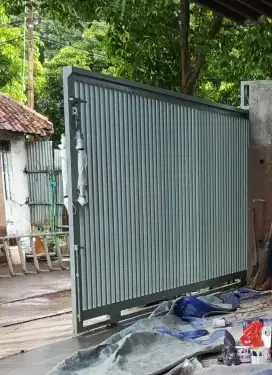 PINTU PAGAR MINIMALIS