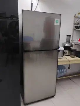 KULKAS SHARP BAGUS
