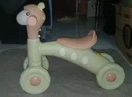 Dijual.Exotic. Mainan anak. Ada music dan lampunya. Mulus kaya baru