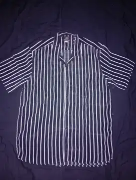 Kemeja Volcom Putih Hitam Salur XL Second