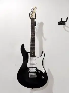 Gitar Elektrik / Gitar Listrik Yamaha Pacifica 112V