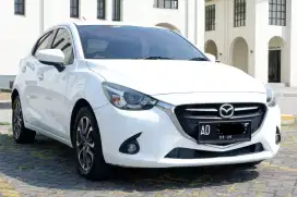 Mazda 2 R Skyactive AT 2015