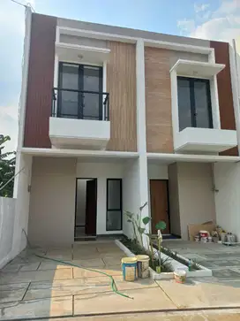 HUNIAN STRATEGIS 2 LANTAI SAWANGAN DEPOK
