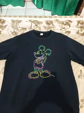 Crewneck uniqlo disney