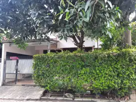 Dijual rumah perlu renovasi di sektor 5 bintaro dekat akses tol dan lo
