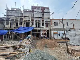 RUMAH BARU DI TENGAH KOTA JAKARTA MEWAH