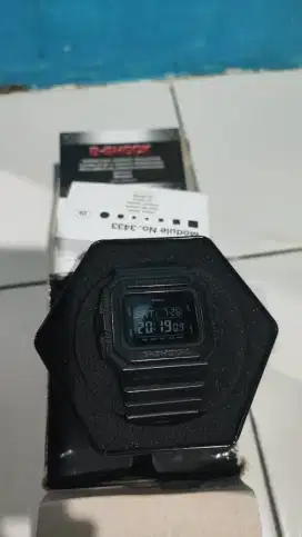 Jam tangan G-Shock DW D5500BB