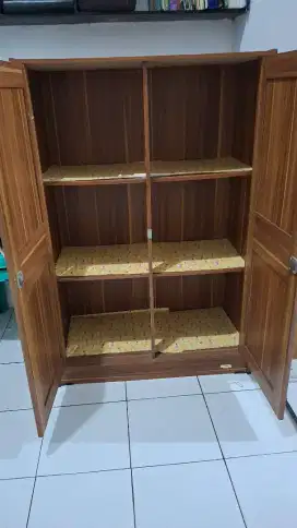 Lemari Pakaian Kecil