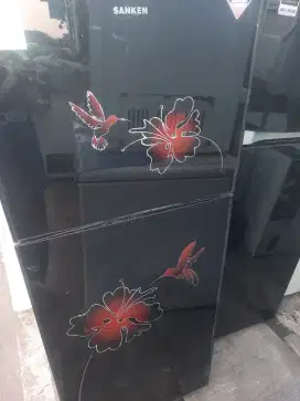Di jual kulkas normal SANKEN  2 pintu