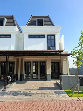 Disewakan rumah dian istana dengan attic room 3 kamar