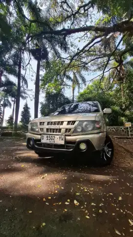 Isuzu panther 2003