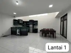 Dijual rumah di taman sakura soekarno hatta , lokasi strategis