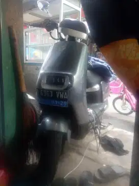 Yadea e8s pro tahun 2024