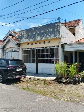 Jual rumah 2 lantai 5 kt km