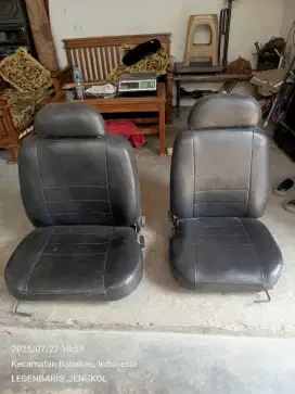 Jok mobil bekas carry