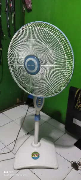 Kipas angin satnding miyako 16 Mantab