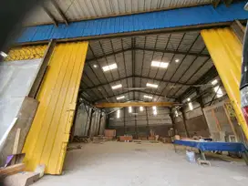 Dijual / disewakan gudang di kav DPR