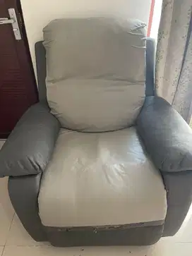 Sofa Recliner Merk Selma (berfungsi dengan baik)