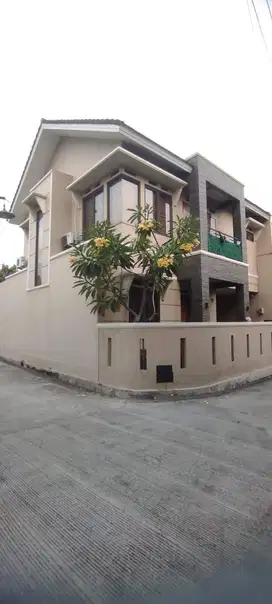 Dijual cepat rumah 2 lantai di Jatiwarna Pondok Melati Bekasi