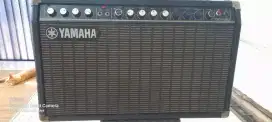 Ampli gitar Yamaha G100-210