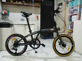 Sepeda lipat element Police