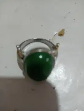 Cincin batu giok