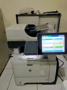 Foto copy F4, kaca scanner F4 LaserJet HP m525 normal Ok