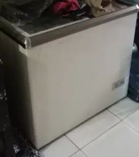 jual.frezer bekas masih ori