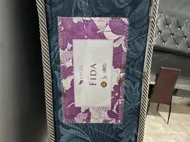 Spring bed dan dipan merek Angel 6 kaki (180x200) mulus, dan bersih.