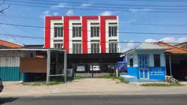 Ruko murah Raya Mastrip Jalan utama Main road strategis buat usaha