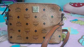 Tas merk mcm warna Orange bata ori