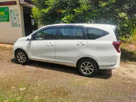 Daihatsu Sigra 1.2 R Manual Tahun 2016 Warna Putih