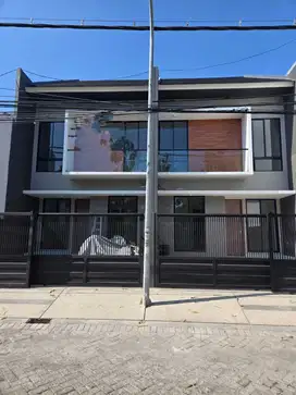 Rumah Baru 2 Lantai Di Kutisari Indah Utara Surabaya