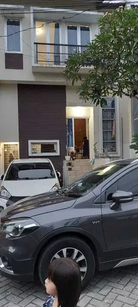 Jual Rumah 3 lantai di Arcadia Daan Mogot