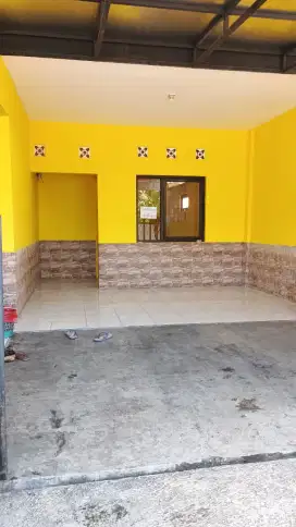 Ngontrakkin rumah