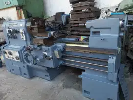 Mesin bubut Jepang Dainichi