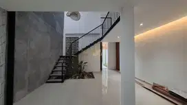 DIJUAL RUMAH MODERN ESTETIK DEKAT KAMPUS ATMA JAYA YOGYAKARTA