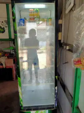 Di jual showcase 1, 5 jt